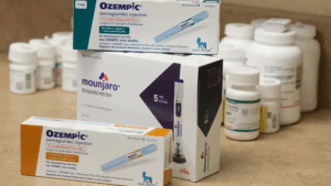 Leia mais sobre o artigo Ozempic vs. Mounjaro: Um Guia Completo sobre Medicamentos para Diabetes e Perda de Peso